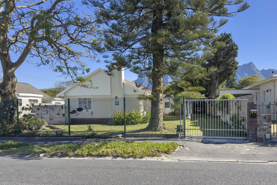 3 Bedroom Property for Sale in Claremont Western Cape